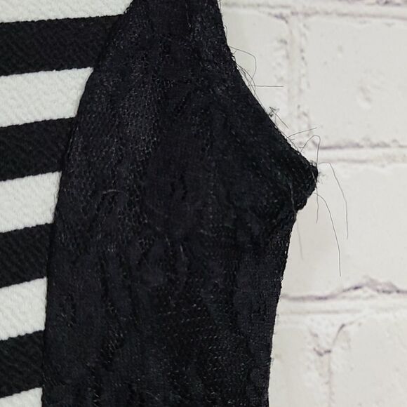 Tween Black White Stripe Jaquard Lace Peplum Dress - Picture 5 of 5